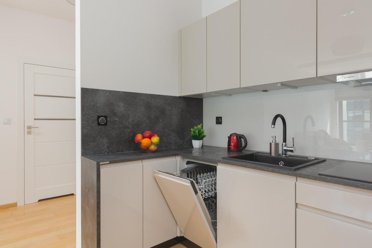 Dzielna Apartment Warsaw Wola By Noclegi Renters Exterior photo